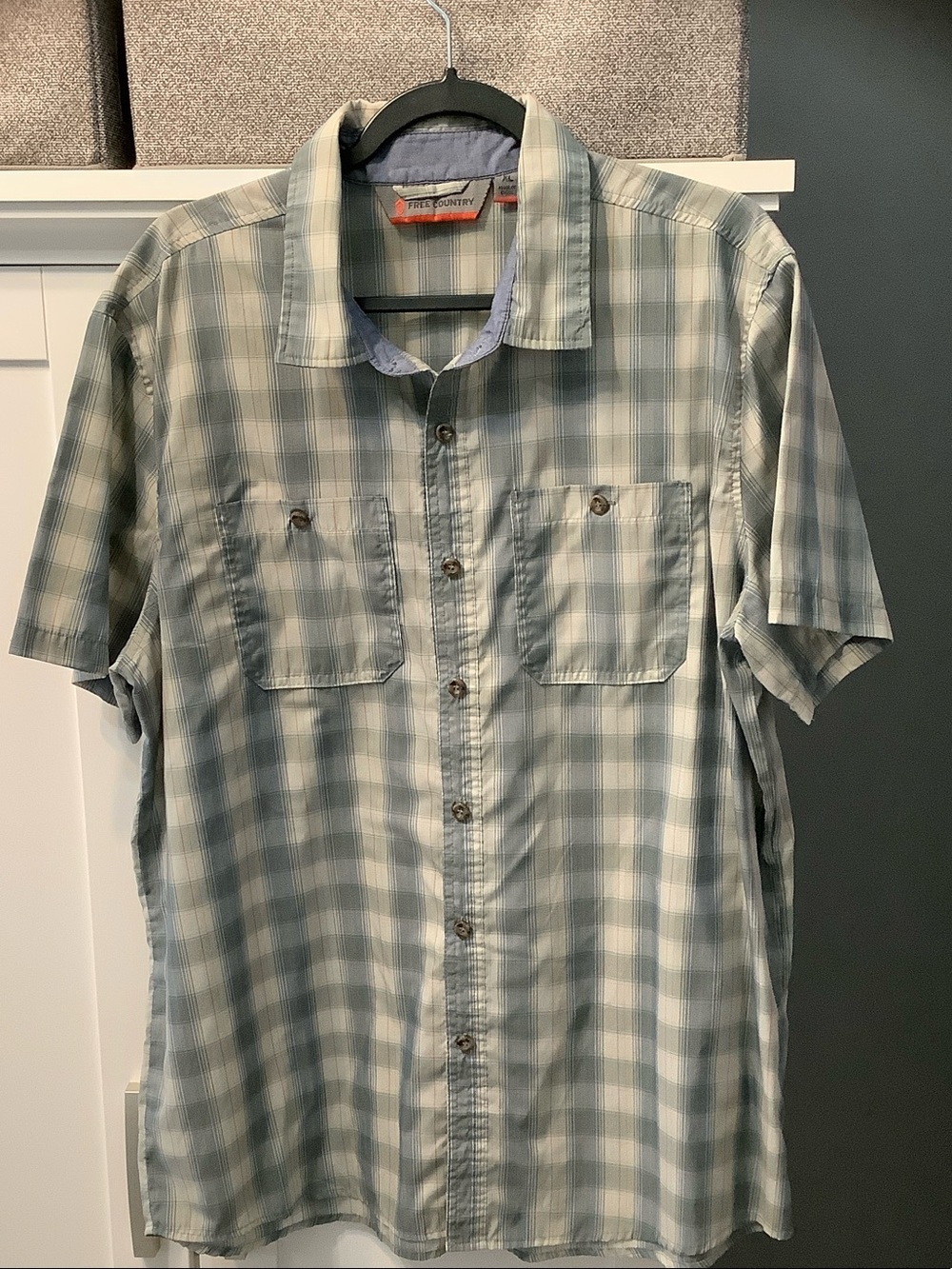 Free Country Men's Short-Sleeve Plaid Button-Down Shirt - Light Gray & Green VGC